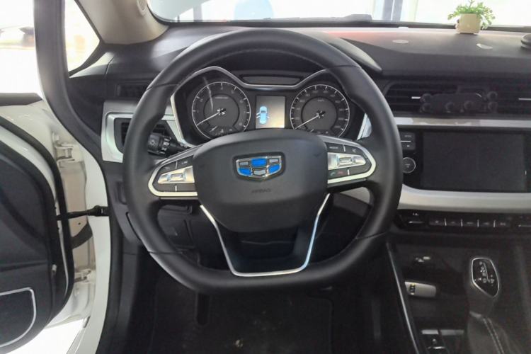 Used Geely Auto Vision X3 2019 Upgraded Model 1.5L CVT Elite Version Steering Wheel