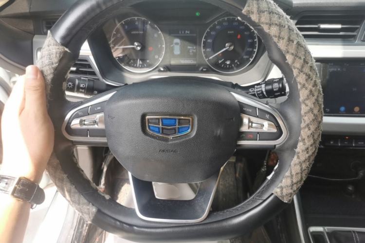 Used Geely Auto Vision X3 2019 Upgraded Model 1.5L Manual Elite Version Steering Wheel
