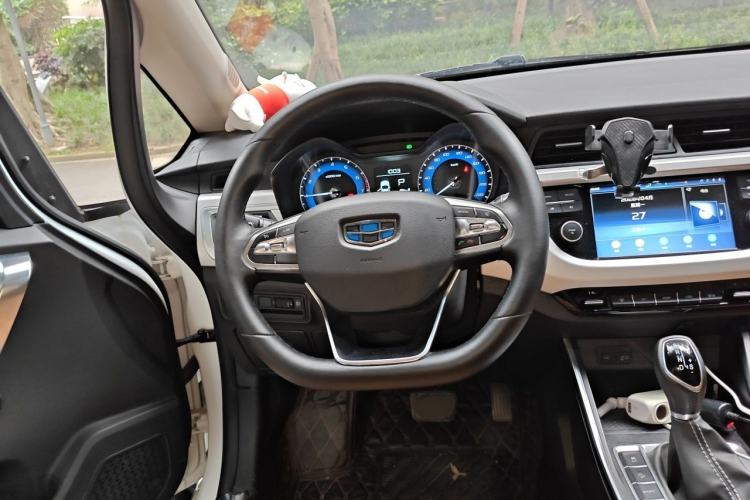 Used Geely Auto Vision X3 2019 Upgraded Model 1.5L CVT Elite Version Steering Wheel