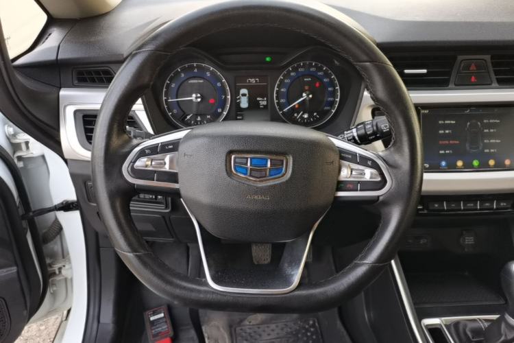 Used Geely Auto Vision X3 2019 Upgraded Model 1.5L Manual Elite Version Steering Wheel