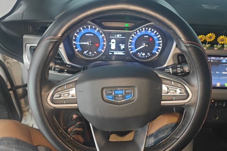 Used Geely Auto Vision X3 2019 Upgraded Model 1.5L Manual Elite Version Steering Wheel