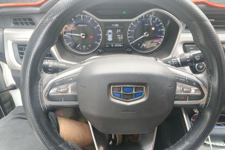 Used Geely Auto Vision X3 2019 Upgraded Model 1.5L CVT Prestige Version Steering Wheel