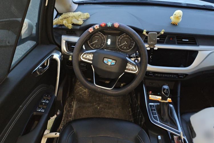 Used Geely Auto Vision X3 2019 Upgraded Model 1.5L CVT Elite Version Steering Wheel