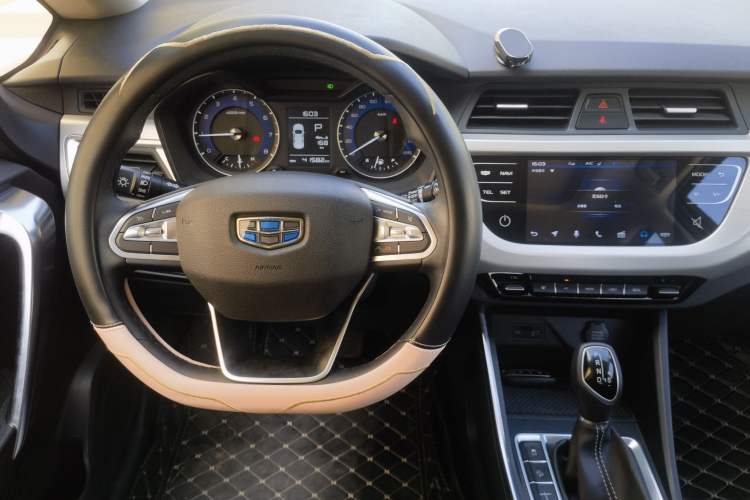 Used Geely Auto Vision X3 2019 Upgraded Model 1.5L CVT Prestige Version Steering Wheel