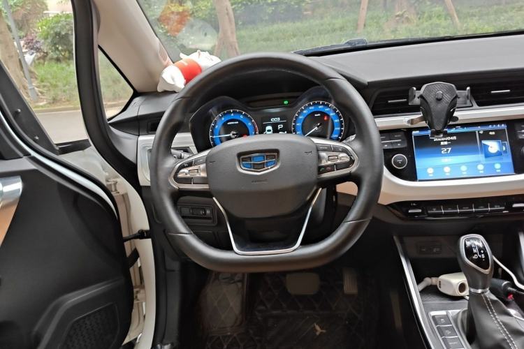 Used Geely Auto Vision X3 2019 Upgraded Model 1.5L CVT Elite Version Steering Wheel