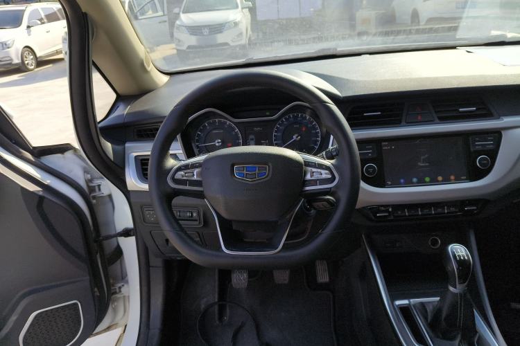 Used Geely Auto Vision X3 2019 Upgraded Model 1.5L Manual Luxury Version Steering Wheel