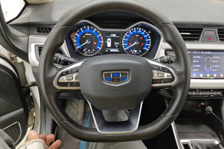 Used Geely Auto Vision X3 2019 Upgraded Model 1.5L Manual Elite Version Steering Wheel