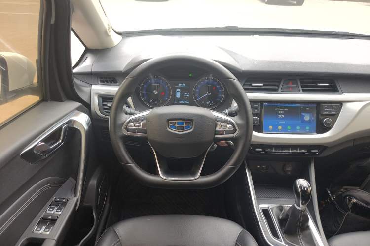 Used Geely Auto Vision X3 2019 Upgraded Model 1.5L Manual Elite Version Steering Wheel