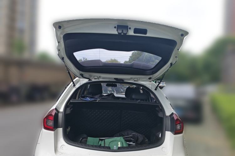 Used Geely Auto Vision X3 2019 Upgraded Model 1.5L Manual Elite Version Trunk