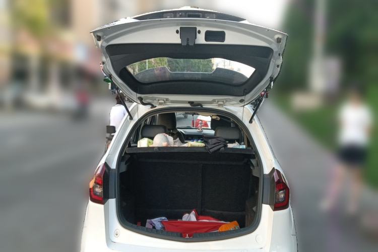 Used Geely Auto Vision X3 2019 Upgraded Model 1.5L CVT Prestige Version Trunk