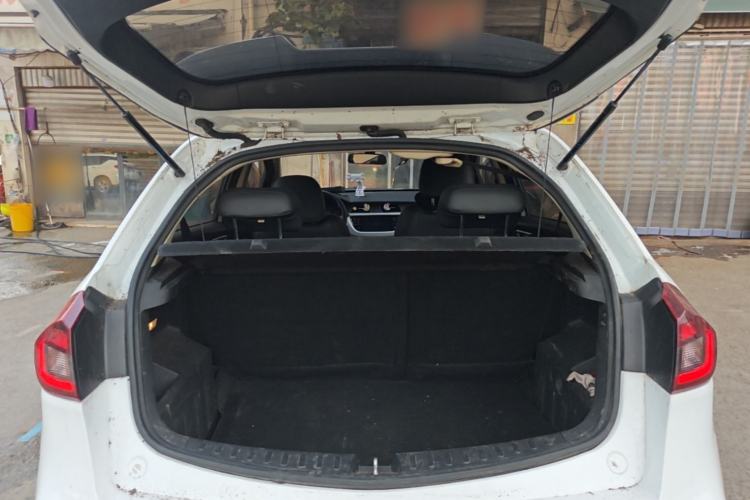 Used Geely Auto Vision X3 2019 Upgraded Model 1.5L CVT Prestige Version Trunk