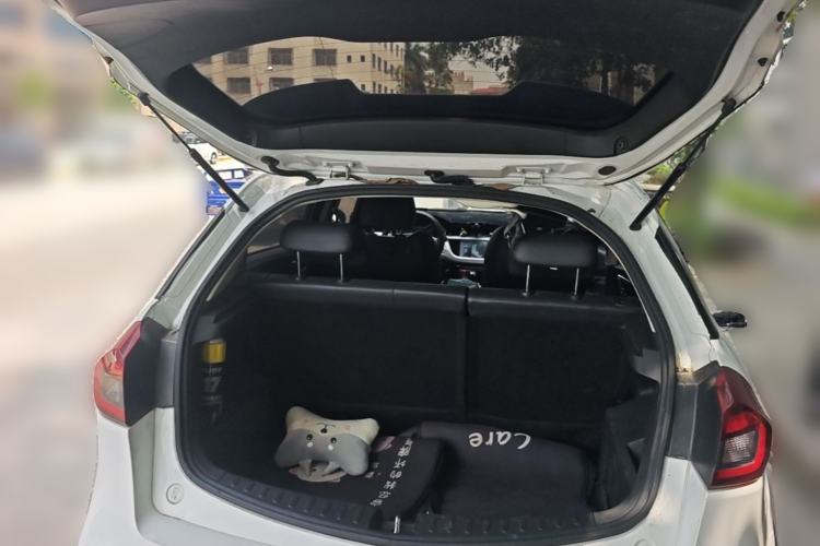 Used Geely Auto Vision X3 2019 Upgraded Model 1.5L Manual Elite Version Trunk