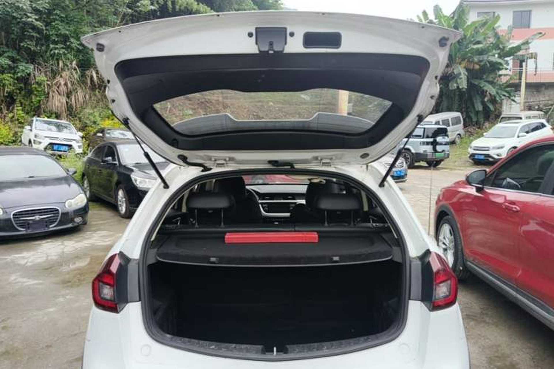 Used Geely Auto Vision X3 2019 Upgraded Model 1.5L CVT Elite Version Trunk
