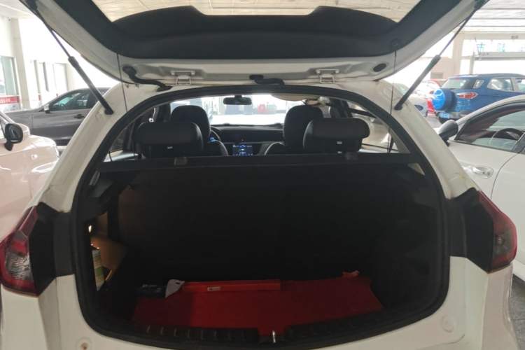 Used Geely Auto Vision X3 2019 Upgraded Model 1.5L CVT Prestige Version Trunk