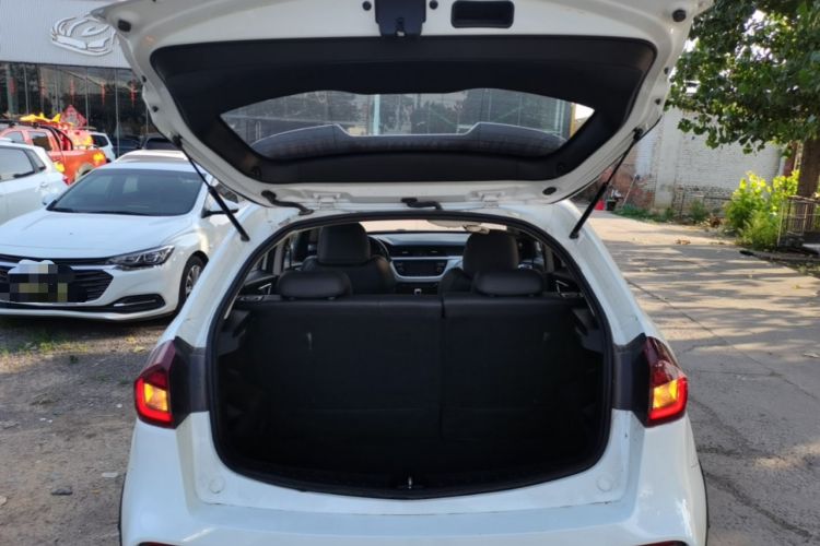 Used Geely Auto Vision X3 2019 Upgraded Model 1.5L Manual Elite Version Trunk