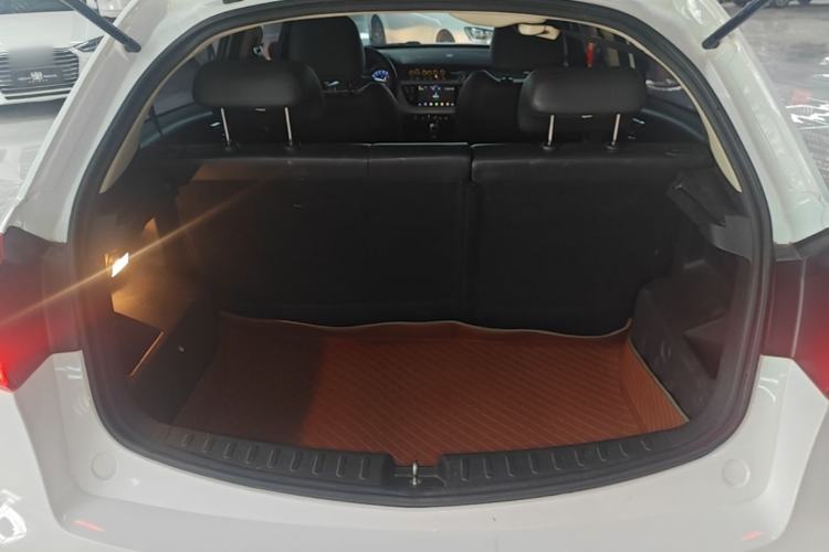 Used Geely Auto Vision X3 2019 Upgraded Model 1.5L Manual Elite Version Trunk