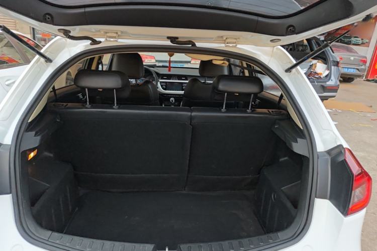 Used Geely Auto Vision X3 2019 Upgraded Model 1.5L CVT Elite Version Trunk