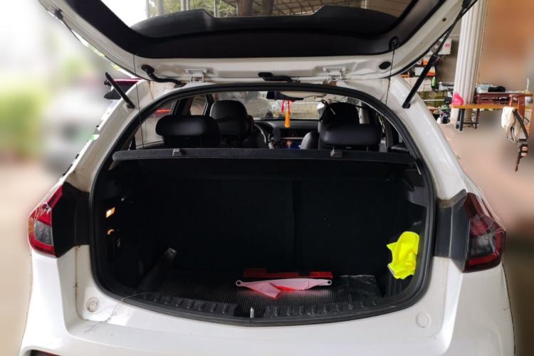 Used Geely Auto Vision X3 2019 Upgraded Model 1.5L CVT Elite Version Trunk
