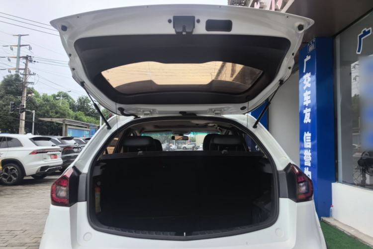 Used Geely Auto Vision X3 2019 Upgraded Model 1.5L Manual Luxury Version Trunk
