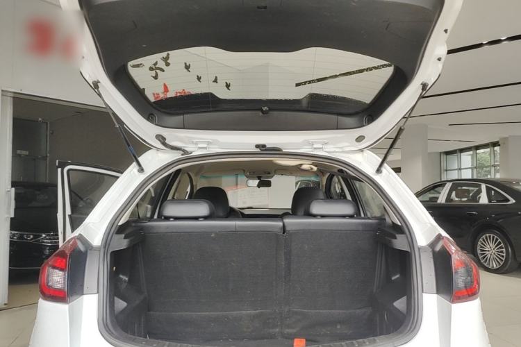Used Geely Auto Vision X3 2019 Upgraded Model 1.5L CVT Elite Version Trunk