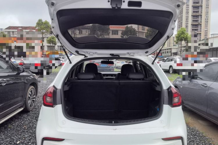 Used Geely Auto Vision X3 2019 Upgraded Model 1.5L Manual Elite Version Trunk