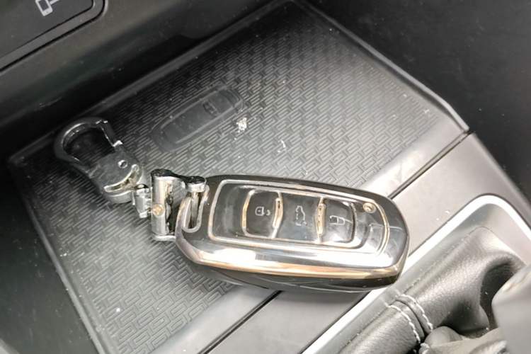 Used Geely Auto Vision X3 2019 Upgraded Model 1.5L CVT Elite Version Vehicle Key