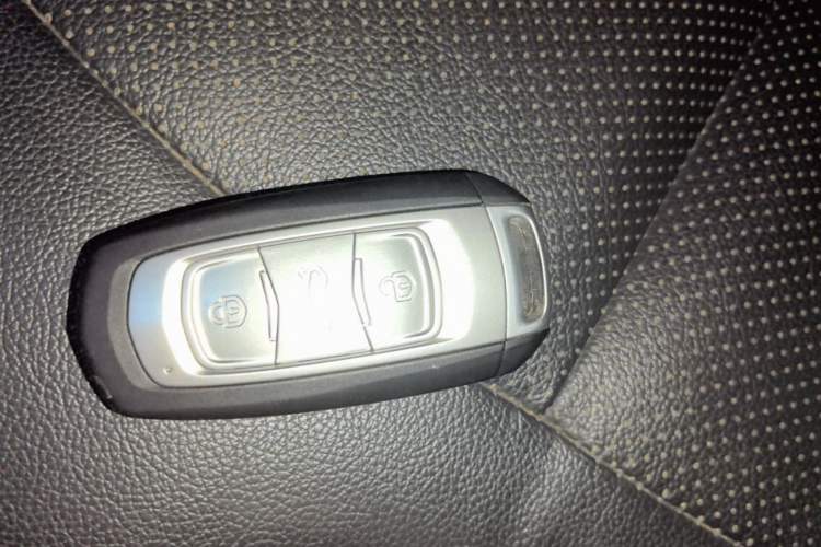 Used Geely Auto Vision X3 2019 Upgraded Model 1.5L CVT Elite Version Vehicle Key