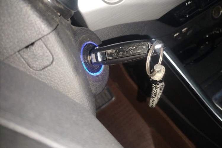 Used Geely Auto Vision X3 2019 Upgraded Model 1.5L Manual Elite Version Vehicle Key