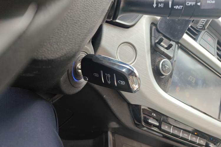 Used Geely Auto Vision X3 2019 Upgraded Model 1.5L Manual Elite Version Vehicle Key