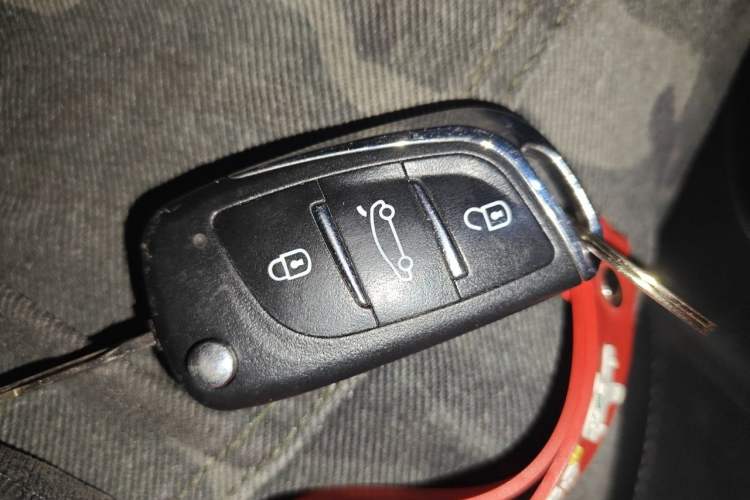 Used Geely Auto Vision X3 2019 Upgraded Model 1.5L Manual Elite Version Vehicle Key