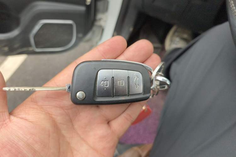 Used Geely Auto Vision X3 2019 Upgraded Model 1.5L Manual Elite Version Vehicle Key