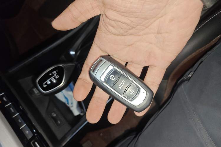 Used Geely Auto Vision X3 2019 Upgraded Model 1.5L CVT Elite Version Vehicle Key