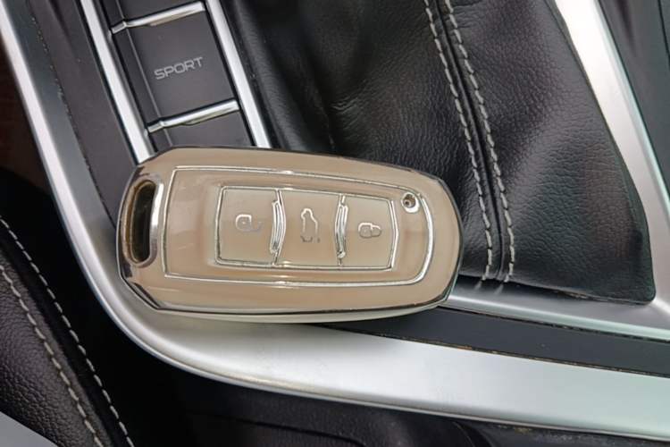 Used Geely Auto Vision X3 2019 Upgraded Model 1.5L CVT Prestige Version Vehicle Key