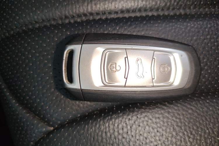 Used Geely Auto Vision X3 2019 Upgraded Model 1.5L CVT Elite Version Vehicle Key
