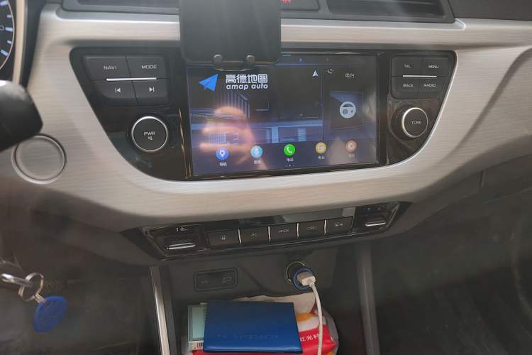 Used Geely Auto Vision X3 2019 Upgraded Model 1.5L Manual Luxury Version Audio And AC Panel