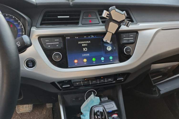 Used Geely Auto Vision X3 2019 Upgraded Model 1.5L CVT Elite Version Audio And AC Panel