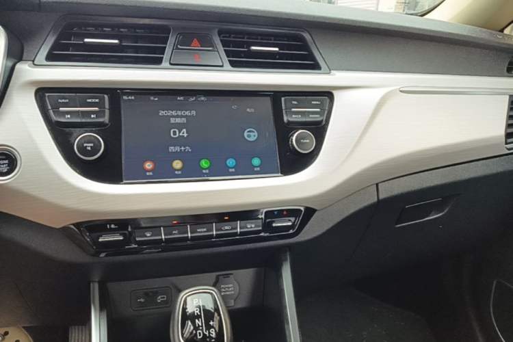 Used Geely Auto Vision X3 2019 Upgraded Model 1.5L CVT Elite Version Audio And AC Panel