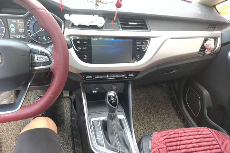Used Geely Auto Vision X3 2019 Upgraded Model 1.5L CVT Prestige Version Audio And AC Panel