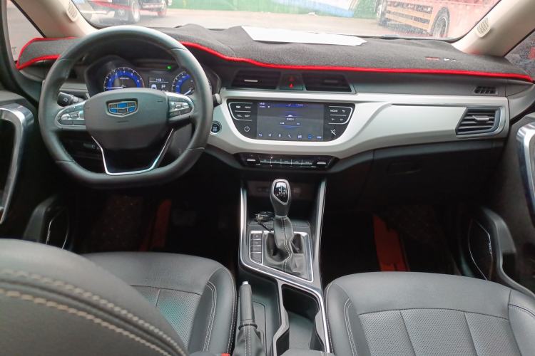Used Geely Auto Vision X3 2019 Upgraded Model 1.5L CVT Prestige Version Center Console