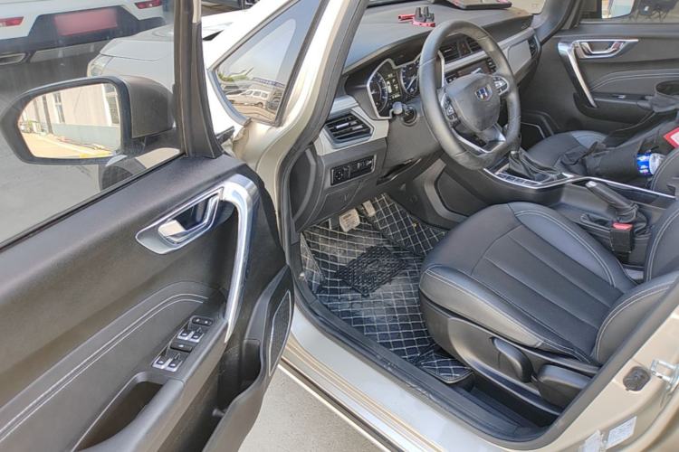 Used Geely Auto Vision X3 2019 Upgraded Model 1.5L CVT Prestige Version Driver Seat