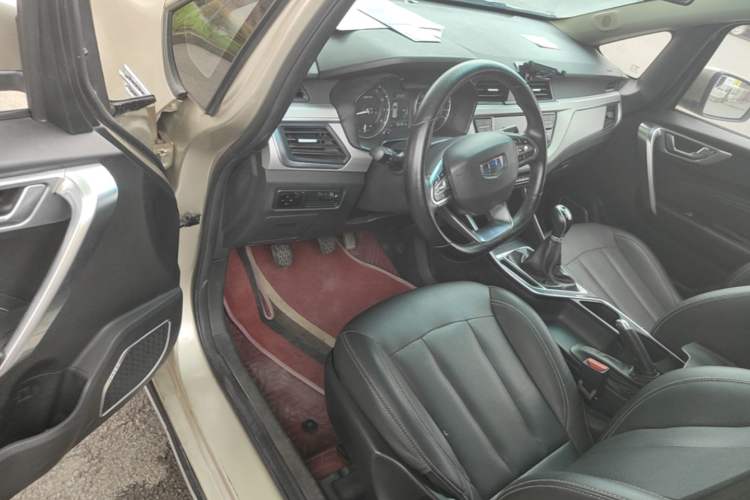 Used Geely Auto Vision X3 2019 Upgraded Model 1.5L Manual Elite Version Driver Seat