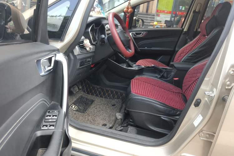 Used Geely Auto Vision X3 2019 Upgraded Model 1.5L CVT Prestige Version Driver Seat