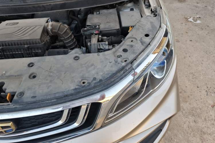 Used Geely Auto Vision X3 2019 Upgraded Model 1.5L CVT Elite Version Engine Bay Left