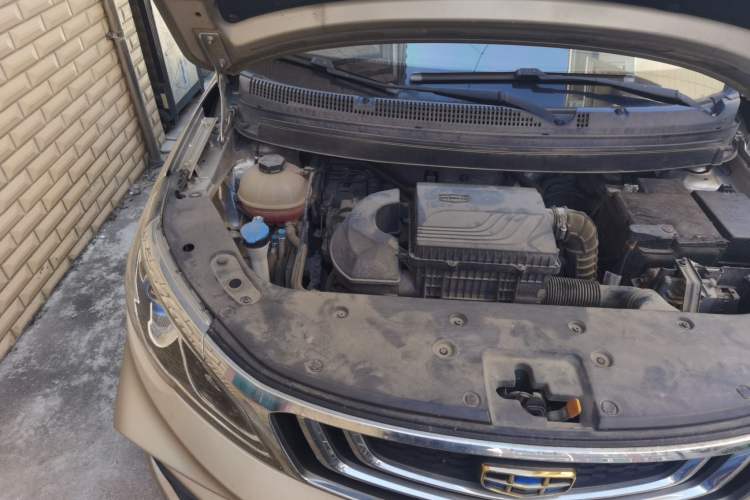 Used Geely Auto Vision X3 2019 Upgraded Model 1.5L CVT Prestige Version Engine Bay Right