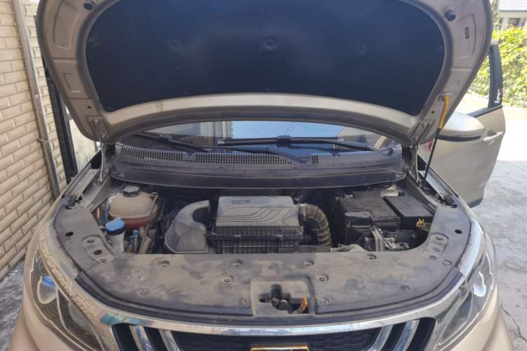 Used Geely Auto Vision X3 2019 Upgraded Model 1.5L CVT Prestige Version Engine Bay