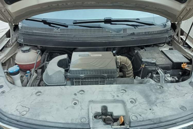 Used Geely Auto Vision X3 2019 Upgraded Model 1.5L CVT Elite Version Engine Bay