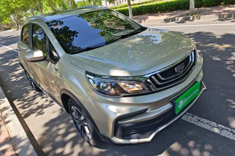Used Geely Auto Vision X3 2019 Upgraded Model 1.5L Manual Luxury Version Front Right 45 Deg