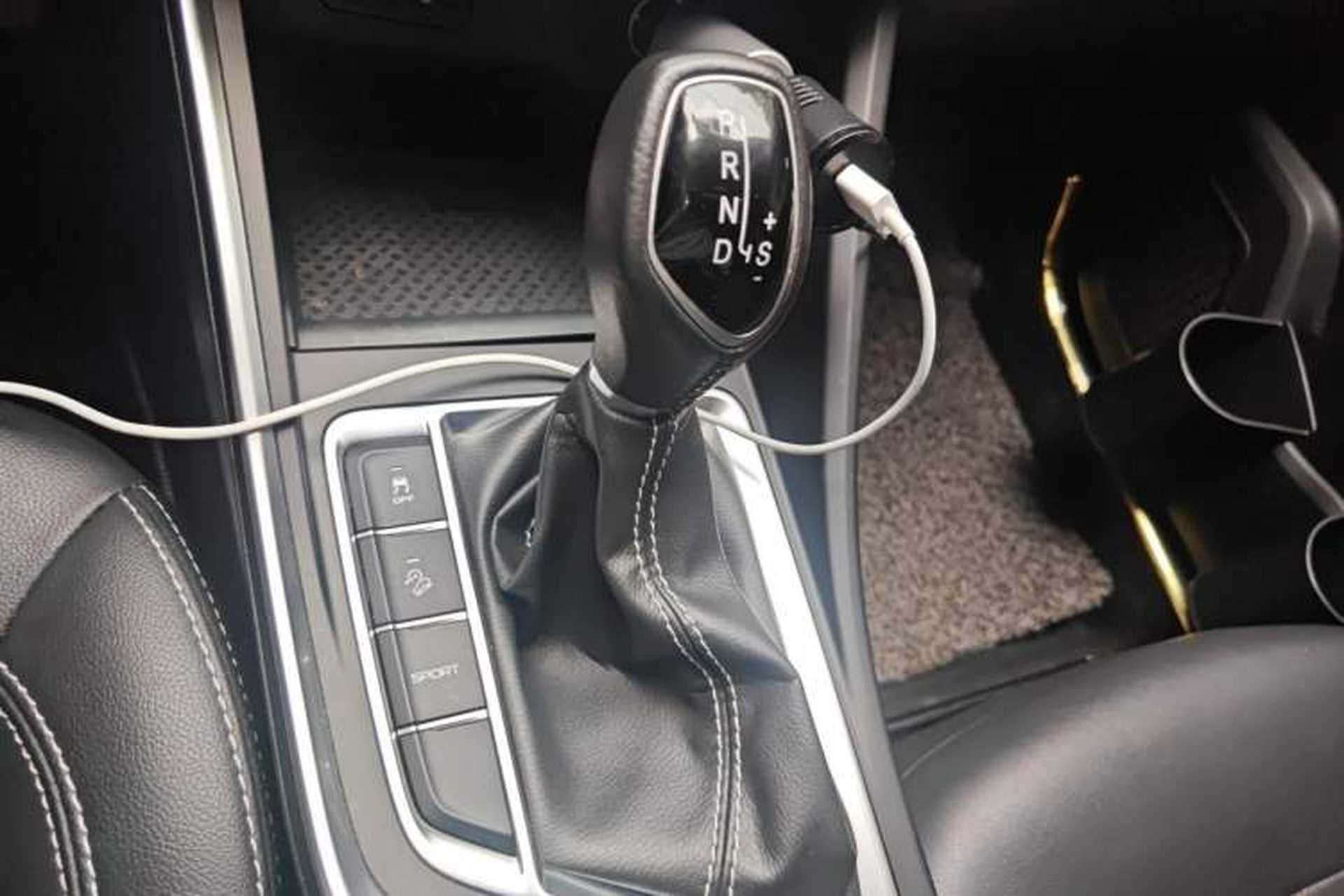 Used Geely Auto Vision X3 2019 Upgraded Model 1.5L CVT Elite Version Gear Lever