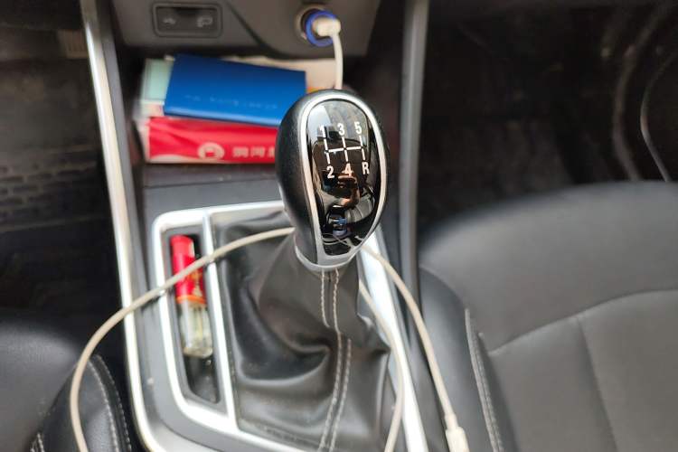 Used Geely Auto Vision X3 2019 Upgraded Model 1.5L Manual Luxury Version Gear Lever