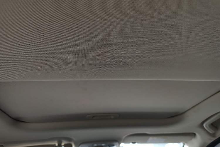 Used Geely Auto Vision X3 2019 Upgraded Model 1.5L Manual Luxury Version Headliner